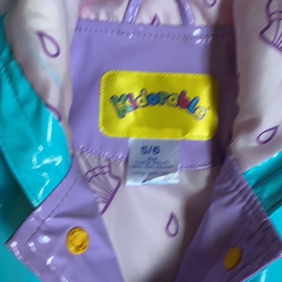 Raincoat - Picture 2 of 4